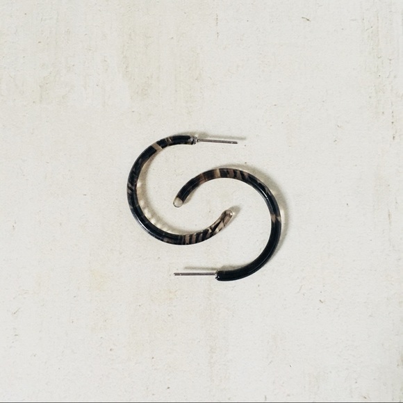 1” - Small Delicate Hoops Acrylic Hoops - Picture 2 of 3